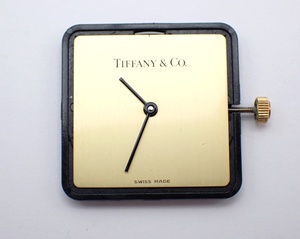 動作未確認☆1円～☆TIFFANY&Co. ティファニー 256.041 QZ ムーブメント 文字盤 時計部品/J2571-500-3