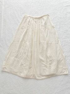 タグ付き 定価約４万 agnis b 刺繍入りボリュームスカート size42 オフホワイト アニエスベー