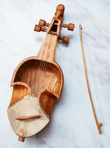 送料無料 ギター 弦楽器 ネパール チベット (1点物)ネパールのサーランギ 伝統様式にもとづく