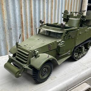 軍用車？　キャタピラ　ラジコン