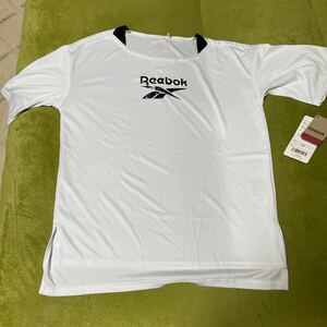 ■新品■Reebok(リーボック) ブランドロゴ入り半袖Tシャツ(ランニング　トレーニング　トレラン)ホワイト　ジム　スポーツクラブでも