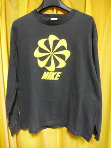 NIKE ナイキ　MADE IN USA 長Tシャツ　黒/黄　風車　ゴツナイキ　ヴィンテージ　古着　サイズ表記なし　MかLサイズ程度　ゆうパック着払い