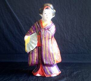 【京都中部の蔵出】古い 土人形 扇子持ち 女の子 舞踊 舞子 女子 少女 郷土玩具
