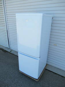 三菱冷凍冷蔵庫MR-P15EE-KW1　２０２０年　１４６L 　美品　兵庫県加古川市より１００Km以内の方は送料無料です。