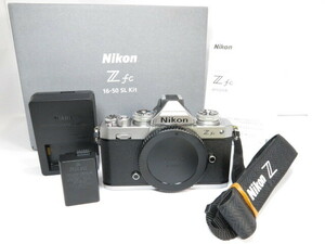 【 美品 3600ショット以下 】Nikon Z fc ボディー ニコン ミラーレスカメラ [管NI2821]