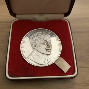 激レア アメリカ政府発行 1973年 ジョン F ケネディ フランクリンミント 銀メダル 銀貨SILVER 2.15オンス 元箱付き 検 ダラー 1ドル