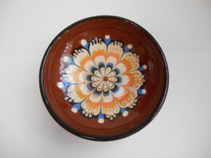 ブルガリア 陶器 トロヤン 焼き 小鉢 茶 多色 花模様 0202