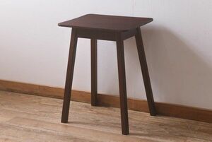 R-042846　アンティーク家具　和製アンティーク　ナラ材　シンプルなデザインが魅力のサイドテーブル(R-042846)