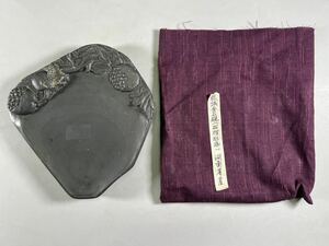 乾城金石硯1点、柘榴彫琢の時代硯、湖南省産美石、布袋入、衡陽会長沙博物館銘、和本唐本書道中国