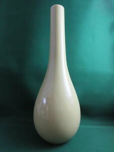 送料無料　鶯色　花瓶　花器　タイ製　茶道具