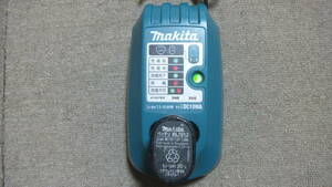 即決 未使用に近い マキタ makita 電動工具 インパクト ドリル 充電器 7.2V 10.8V DC10WA 純正 バッテリー BL7010　付属