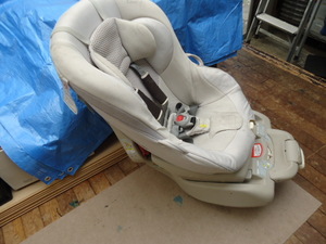 コンビ　チャイルドシート　ゼウスターン　EGZW 回転機構、サポートレッグ付　高級　問題なし品　combi child seat