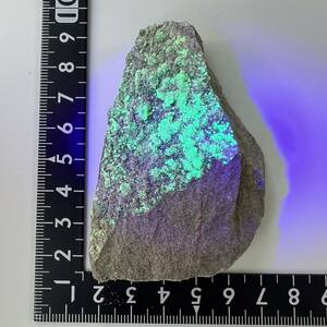 【E21057】アンダーソン石 蛍光鉱物 二酸化ウラニウム 鉱物 原石 天然石