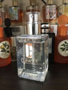 《送料無料》クリニーク ドラマティカリー ディファレント ハイドレーティング ジェリー 200ml ※未使用・お箱無し※ DDHJ