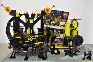 レゴ LEGO 6987 ブラックトロン ブラックスター司令基地 Message Intercept Base Blacktron 宇宙シリーズ ミニフィグ 立体基礎板