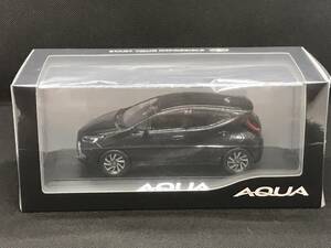 2021/7発売 新品 非売品 新型/最新型 トヨタ アクア_AQUA カラーサンプル 1/30ミニカー クリアケース付 ブラックマイカ 209