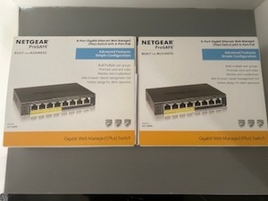NETGEAR　８PORT WebManaged　GigabitHUB　+4Port　PoE　型番　GS108PE　2台セット　中古美品（未使用保管品）　送料無料です