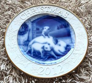 tam_050 美品！ 限定品 大倉陶園 クリスマスプレート 白磁 OKURA CHINA CHRISTMAS PLATE お箱入り 20cm ★ 2012 PIG ブタ 豚