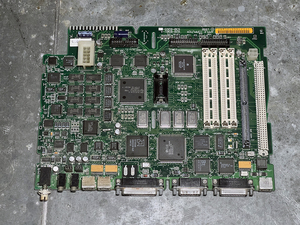 1990年に発売された Macintosh IIsi のロジックボード（ジャンク品A）