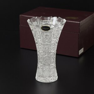 ●466665 【SALE♪】未使用品 BOHEMIA ボヘミア クリスタル フラワーベース 花瓶 高約20cm ハンドカット 箱入 花入 花生