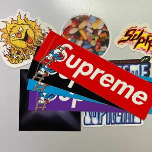 supreme ステッカー スマーフ