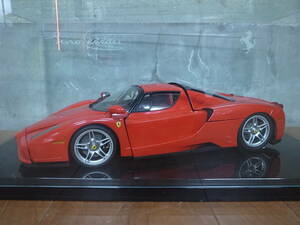 ☆現状・保管品☆Ferrari/フェラーリ☆模型車 モデルカー スポーツカー☆サイン・ケース入り☆