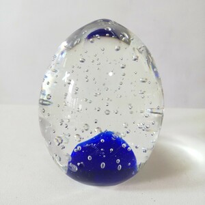 卵型 エッグ型 ガラス製 ペーパーウェイト 高さ7.5cm×直径6.3cm 400ｇ前後 [ガラス細工 ガラス工芸品]