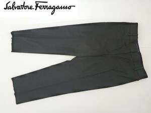 超美品 サルヴァトーレフェラガモ Salvatore Ferragamo ★ 黒　薄手パンツ　38　M相当