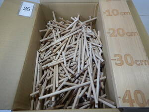 木っ端クラブ 　★どっさり300本以上★　タモ　丸棒　端材　300本以上　(約8.5Φ) 　diy 木工 木材 B25