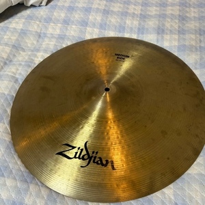 Zildjian　ジルジャン　MEDIUM RIDE　ミディアムライド　２０インチ