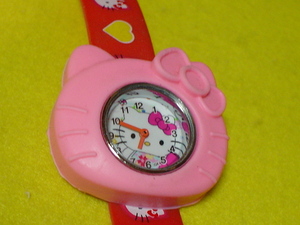 珍品　デザイン　ＨＥＬＬＯ　KITTY　女性用腕時計　ジャンク品　ピンク