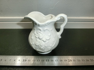GOTO CHINA 花瓶 フラワーベース 葡萄 陶器 セラミック 白