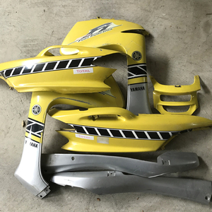 マジェスティ125 カウル セット 外装 黄色 イエロー ストロボ コマジェ 