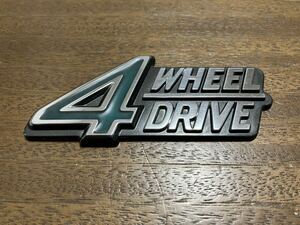 【４WHEEL DRIVEエンブレム】　4WDエンブレム　旧車エンブレム　スバルレオーネ　三菱　ランクル