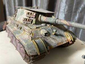 ドイツ計画戦車タイガーⅡ ヤークトタイガー用128ミリ砲 増加装甲装着型塗装済完成車Rモデル金属製履帯使用