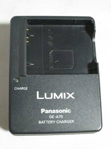 Panasonic パナソニック LUMIX DE-A75A 充電器　管ク1