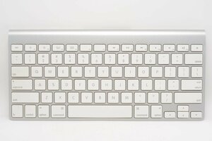 【概ね美品】Apple Wireless Keyboard (US) MC184LL/B A1314 シルバー #4449