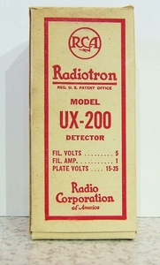 真空管　Radio tron　UX-２００　元箱付き