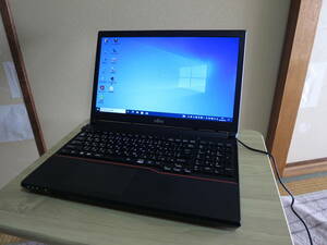 富士通 FMV LIFEBOOK A574/KX (04) (Core i3 / メモリ増設 / Windows 10 Pro)