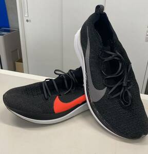 土日クーポンでお得定価1.8万円 29cm ズームフライ フライニット NIKE ZOOMFLY FLYKNIT アシンメトリー ランニング US11 反発抜群