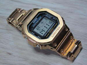 超必見！１円スタート！ CASIO　G-SHOCK DW-5600E-1VEREU 海外仕様　ゴールド系カスタム用ステンレス製ベルト付　美品！！