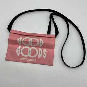 【1円〜】GOOD GOODS ISSEY MIYAKE/イッセイミヤケ ショルダーポーチ ピンク