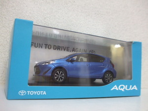 トヨタ　アクア　TOYOTA　AQUA　ブルーメタリック　1/30　カラーサンプル　色見本　非売品　ミニカー　ディーラー　　