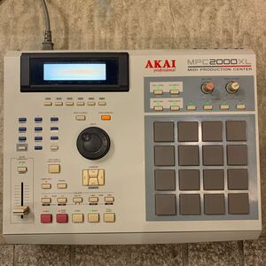 AKAI サンプラー アカイ MPC2000XL 中古　ジャンク