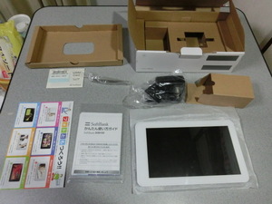 SoftBank/ソフトバンク デジタルフォトフレーム HUAWEI 008HW ホワイト色 実働使用品 映像写真のアルバム倉庫に活用