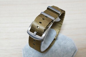 ♪新品 SEAT BELT NATO STRAP シートベルトNATOストラップ 20mm カーキ ベージュ / スウェーデン Swedenのベルト専門店