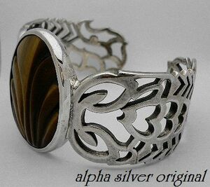 シルバー925純銀 天然石BIGタイガーアイ彫り 透かしスコーピオン[サソリ蠍]バングル/alpha silver
