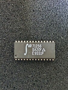 IDT71256SA20Y IDT製 256Kビット CMOS SRAM