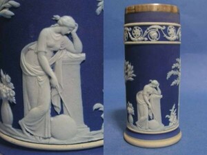 ◎1910年代 ウェッジウッド 青色を被せた白のジャスパー 円筒形花瓶 「女神」◎ri