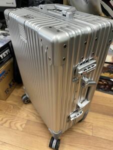 【43265.0418M】.OUNCE　ドットオンス　アルミニウム　スーツケース　Sサイズ　40L　中古品　旅行